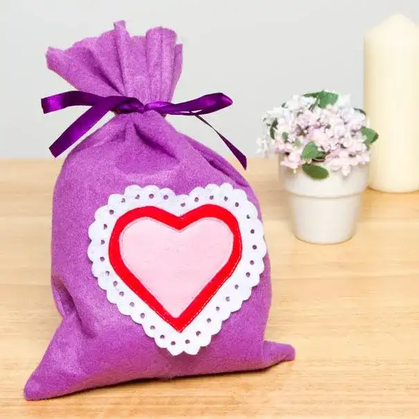 Appliqué Ribbon Tie Bag craft activity