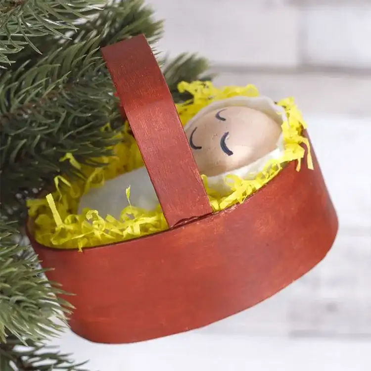 Manger Decoration craft activity