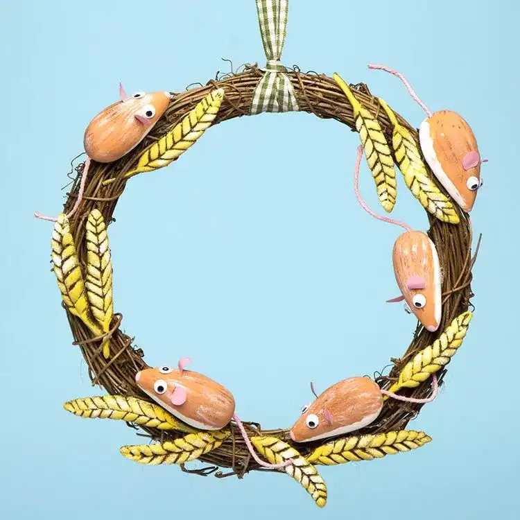 Harvest Mice Wreath craft activity