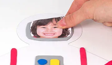 Astronaut Photo Frame step image