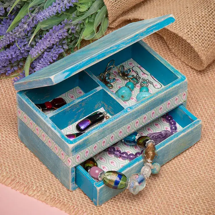 Paint Effect Jewellery Box craft activity