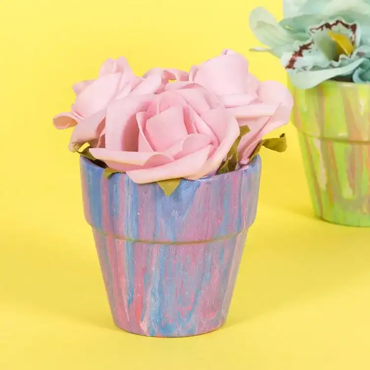 Dirty Pour Flowerpot craft activity