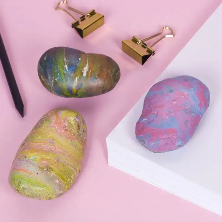 Dirty Pour Paperweights craft activity