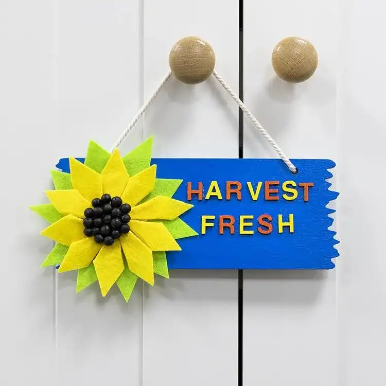 Sunflower ‘Harvest Fresh’ Plaque craft activity