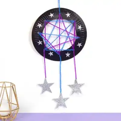 Space Dreamcatcher craft activity