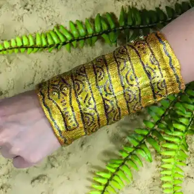 Crocodile Armlet craft activity