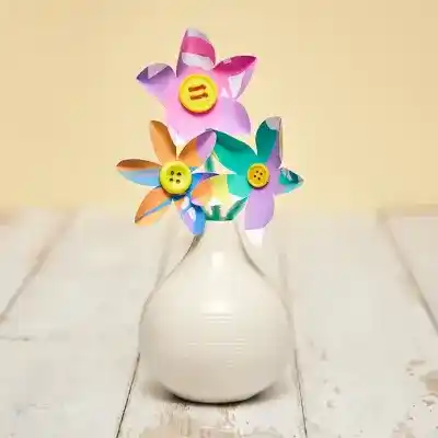 Salad Spinner Flowers craft activity